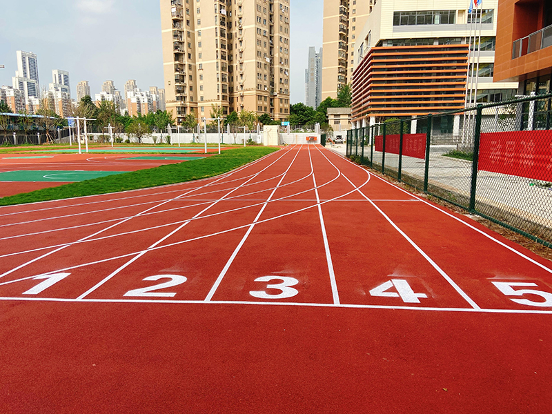 沈陽運動場地塑膠跑道施工排水系統(tǒng)怎么做?